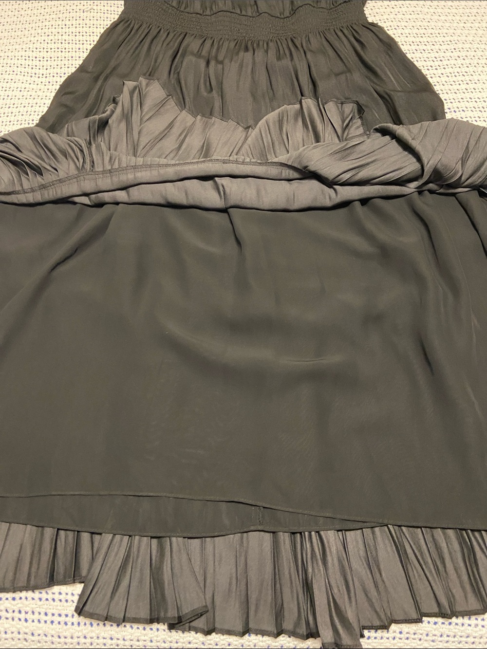 Evereve Sleeveless Black Flowy Dress Button Peep hole Size Large - Picture 10 of 12